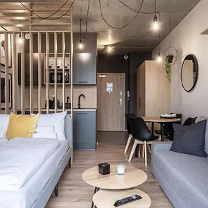 przy-lotnisku-wroclaw-54-530.hotelswroclaw.com/
